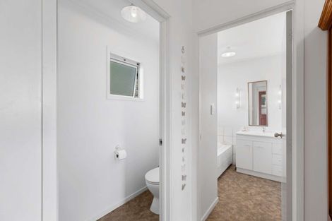 Photo of property in 24 Totara Rise, Maungaturoto, 0588