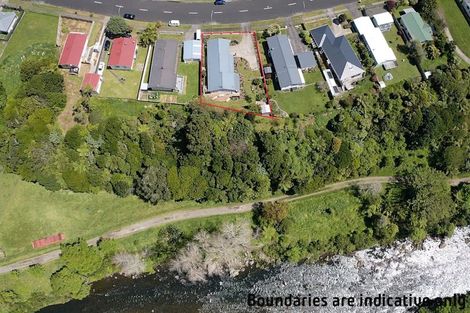 Photo of property in 68 Riversdale Drive, Merrilands, New Plymouth, 4312