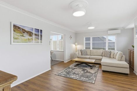 Photo of property in 29 Kawiu Road, Levin, 5510