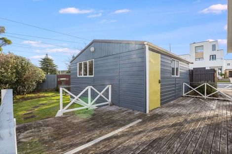 Photo of property in 2 Pascoe Avenue, Paremata, Porirua, 5026