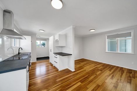 Photo of property in 275 South Road, Hawera, 4610