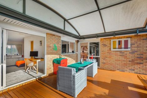 Photo of property in 8 Toledo Avenue, Henderson, Auckland, 0612