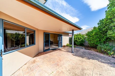 Photo of property in 2 Belgrove Drive, Waipukurau, 4200