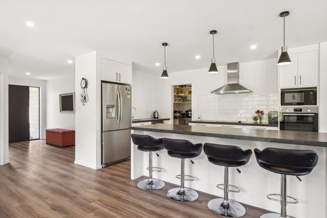 Photo of property in 30 Tara Hills Drive, North Taieri, Mosgiel, 9092