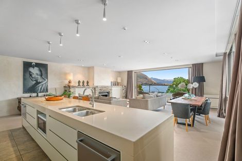 Photo of property in 153 Ardmore Street, Wanaka, 9305