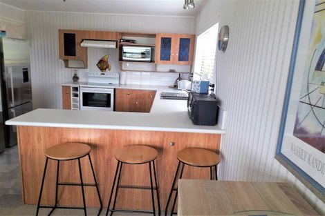 Photo of property in 6 Seaview Road, Cable Bay, 0420