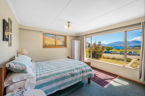 Photo of property in 98 Brownston Street, Wanaka, 9305