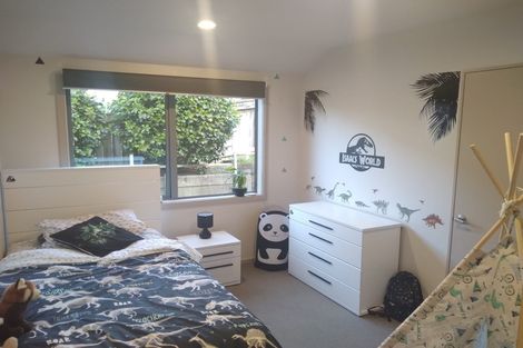 Photo of property in 30 Te Puia Drive, Aotea, Porirua, 5024