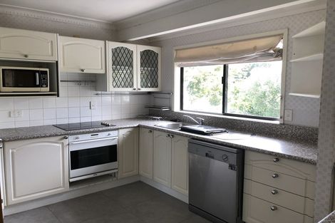 Photo of property in 30 Penfold Place, Henderson, Auckland, 0610