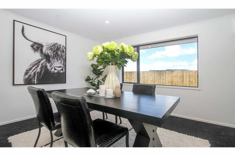 Photo of property in 22 Nellie Drive, Kumeu, 0810