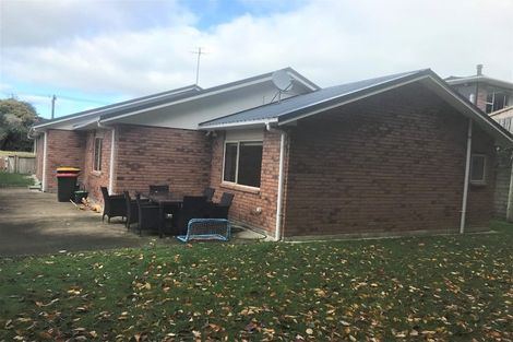 Photo of property in 26 Moulton Street, Moturoa, New Plymouth, 4310