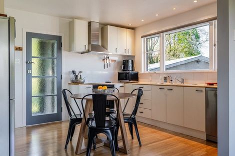 Photo of property in 8 Stoke Place, Awapuni, Palmerston North, 4412