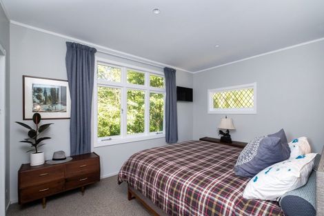 Photo of property in 2 Convent Road, Bluff Hill, Napier, 4110
