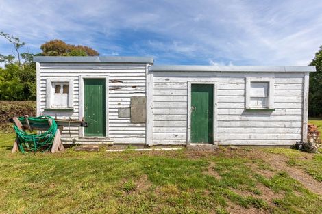 Photo of property in 65 Newman Road, Eketahuna, 4900