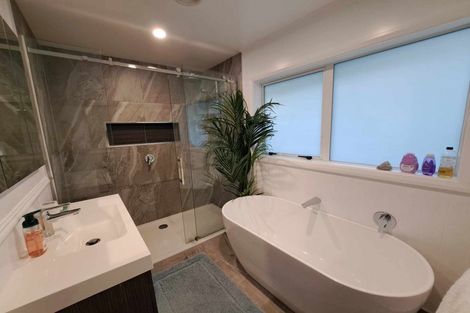 Photo of property in 137/1b Seaview Road, Westown, New Plymouth, 4310