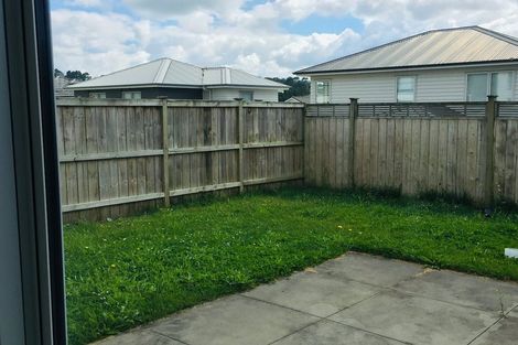 Photo of property in 31 Forbes Mccammon Drive, Swanson, Auckland, 0614