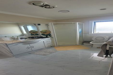 Photo of property in 32 Middlefield Drive, East Tamaki Heights, Auckland, 2016