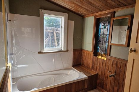 Photo of property in 165 Shaw Avenue, New Brighton, Christchurch, 8083