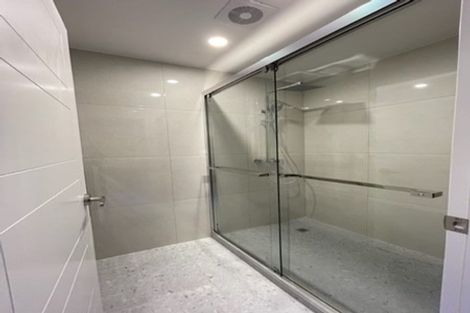 Photo of property in 128b Hutchinsons Road, Bucklands Beach, Auckland, 2014