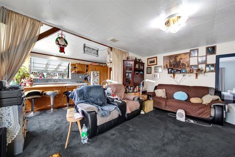 Photo of property in 30 Caledonia Street, Hawera, 4610