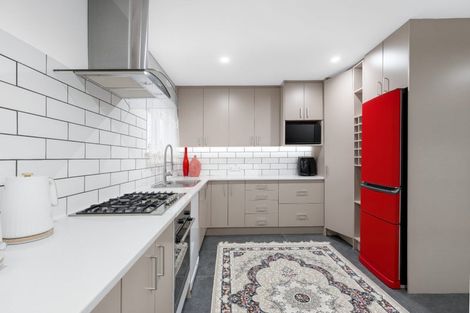 Photo of property in 52 Woodside Road, Massey, Auckland, 0614