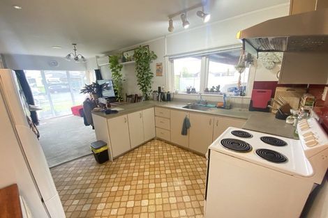 Photo of property in 1/4 Norman Spencer Drive, Papatoetoe, Auckland, 2104