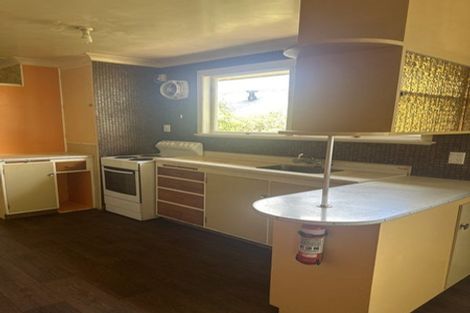 Photo of property in 98 Wharf Road, Te Atatu Peninsula, Auckland, 0610