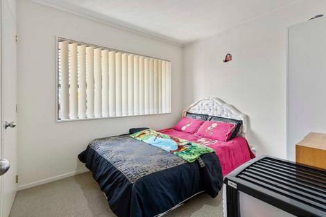 Photo of property in 19 Old Park Place, Takanini, 2112