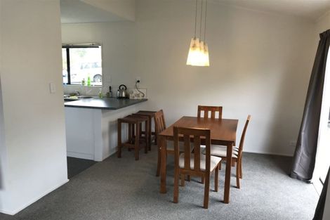 Photo of property in 2/9a Kitewao Street, Northcote, Auckland, 0627