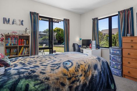 Photo of property in 56 Oakwood Drive, Rangiora, 7400