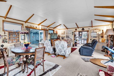 Photo of property in 16 Graham Street, Eltham, 4322