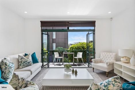 Photo of property in 2/5 Augustus Terrace, Parnell, Auckland, 1052