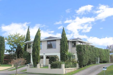 Photo of property in 18 Glengarry Place, Hilltop, Taupo, 3330