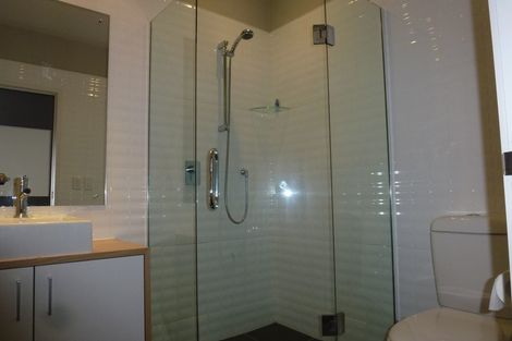 Photo of property in 2/4 Reads Quay, Gisborne, 4010