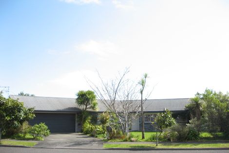 Photo of property in 22 Marchant Place, Westown, New Plymouth, 4310