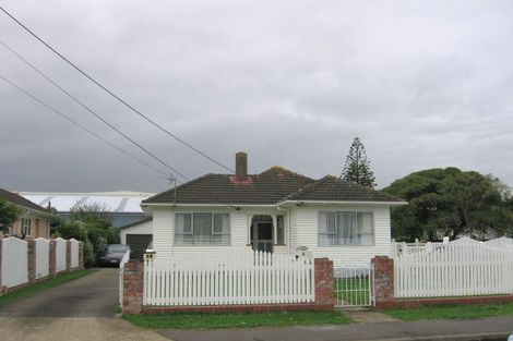 Photo of property in 4 Tirangi Road, Moera, Lower Hutt, 5010