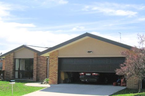 Photo of property in 10 Nimstedt Avenue, Oteha, Auckland, 0632