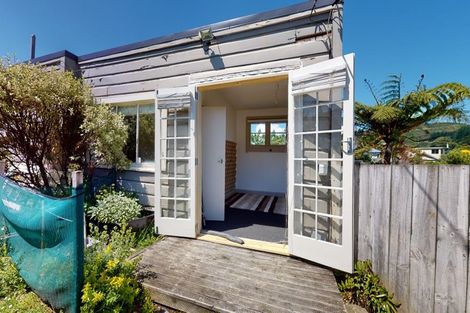 Photo of property in 37 Chilka Street, Berhampore, Wellington, 6023