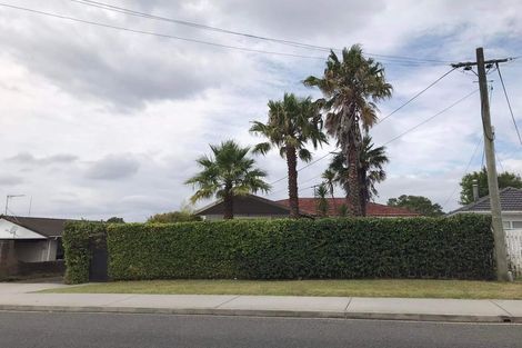 Photo of property in 11 Roberts Road, Te Atatu South, Auckland, 0610