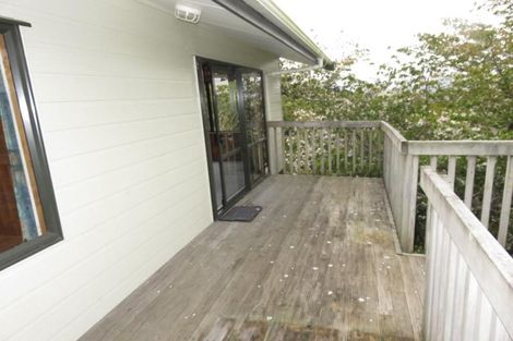 Photo of property in 4 Chastudon Place, Tawa, Wellington, 5028