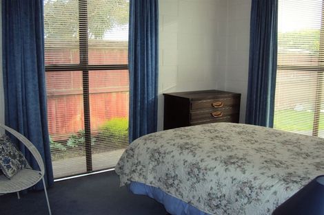Photo of property in 2/122 Effingham Street, North New Brighton, Christchurch, 8083