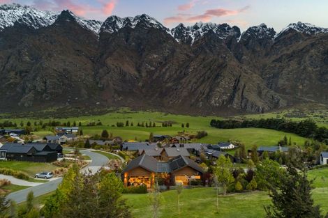 Photo of property in 37 Pendeen Crescent, Jacks Point, Queenstown, 9371