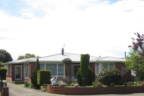 Photo of property in 35 Daniels Road, Redwood, Christchurch, 8051