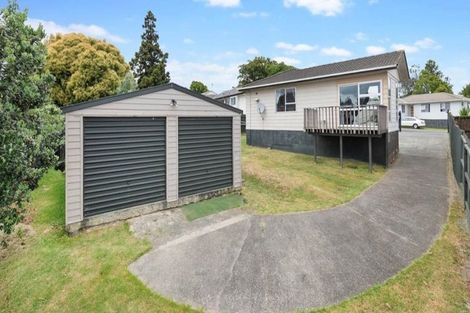Photo of property in 14 Yearsley Place, Manurewa, Auckland, 2102