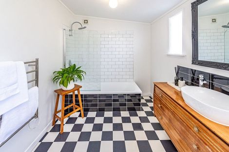 Photo of property in 3 Carlton Avenue, Gonville, Whanganui, 4501