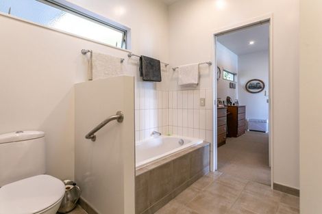 Photo of property in 2 Fantail Terrace, Tairua, 3508