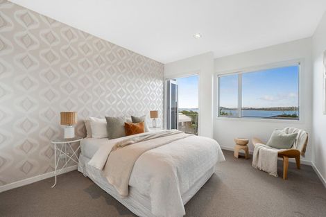 Photo of property in 5a Bucklands Beach Road, Bucklands Beach, Auckland, 2012