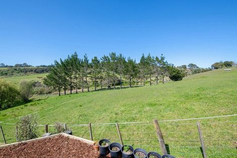 Photo of property in 19 Rauta Way, Helensville, 0800