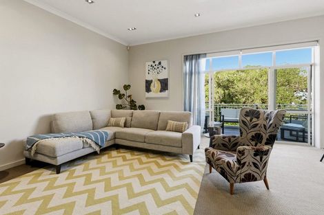 Photo of property in 12 Parkside Drive, Orewa, 0931