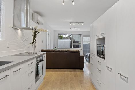 Photo of property in 9/11 Winchester Street, Merivale, Christchurch, 8014